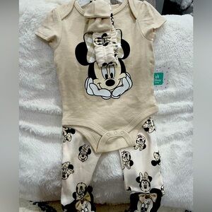 Disney Baby cream/tan 2 pc